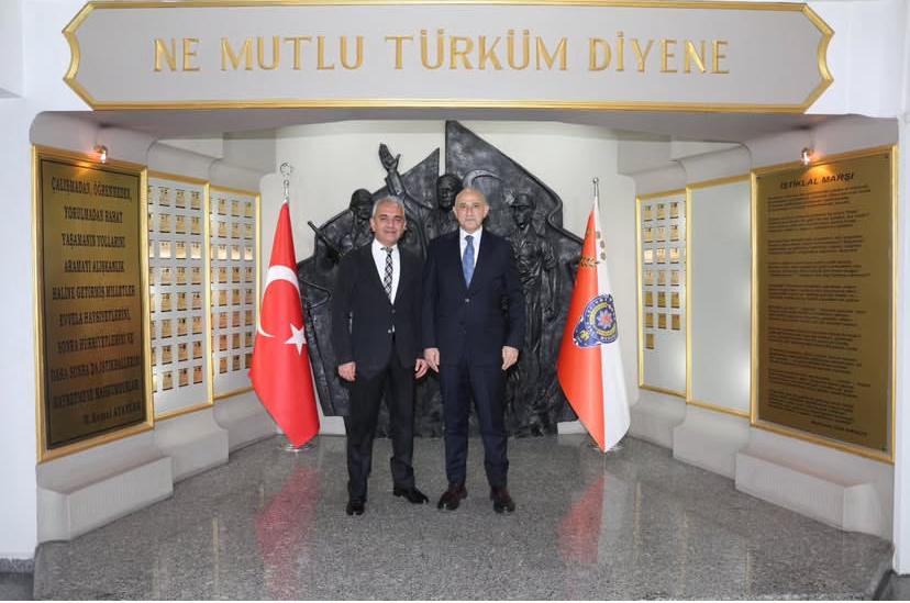  Ereğli POMEM Müdürü Sayın Yalçın KAYA, Türk Polis Teşkilatımızın 180. Yıl Dönümü Vesilesiyle İl Emniyet Müdürümüz Sayın Maksut YÜKSEK'i Ziyaret Etti