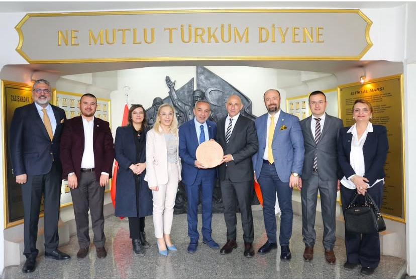 Konya Fenerbahçeliler Derneği Yönetim Kurulu Başkanı Sayın Bülent KAŞDOĞAN, İl Emniyet Müdürümüz Sayın Maksut YÜKSEK’i Ziyaret Etti