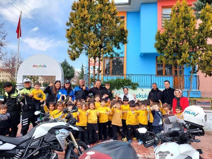 10 Nisan Polis Haftası Etkinlikleri Kapsamında Ekiplerimiz Okulları Ziyaret Etti